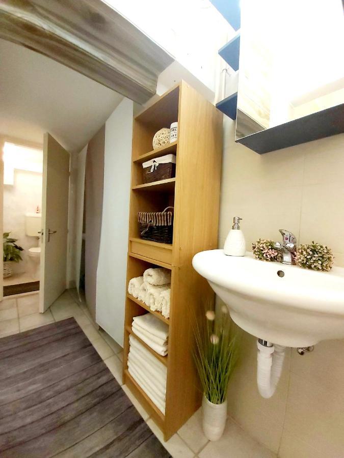 Nora Studio Apartman - Eger Apartment Exterior photo