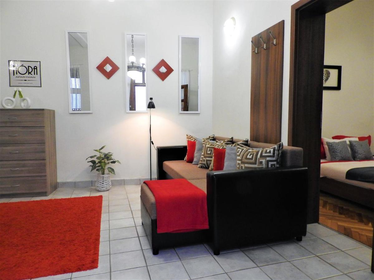 Nora Studio Apartman - Eger Apartment Exterior photo