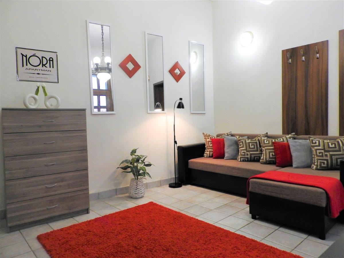 Nora Studio Apartman - Eger Apartment Exterior photo